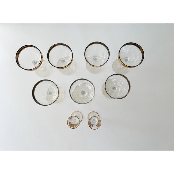 Set of 9 Vintage Etched Gold Rimmed Encrusted Crystal Wine Cordial Glasses - Picture 9 of 11